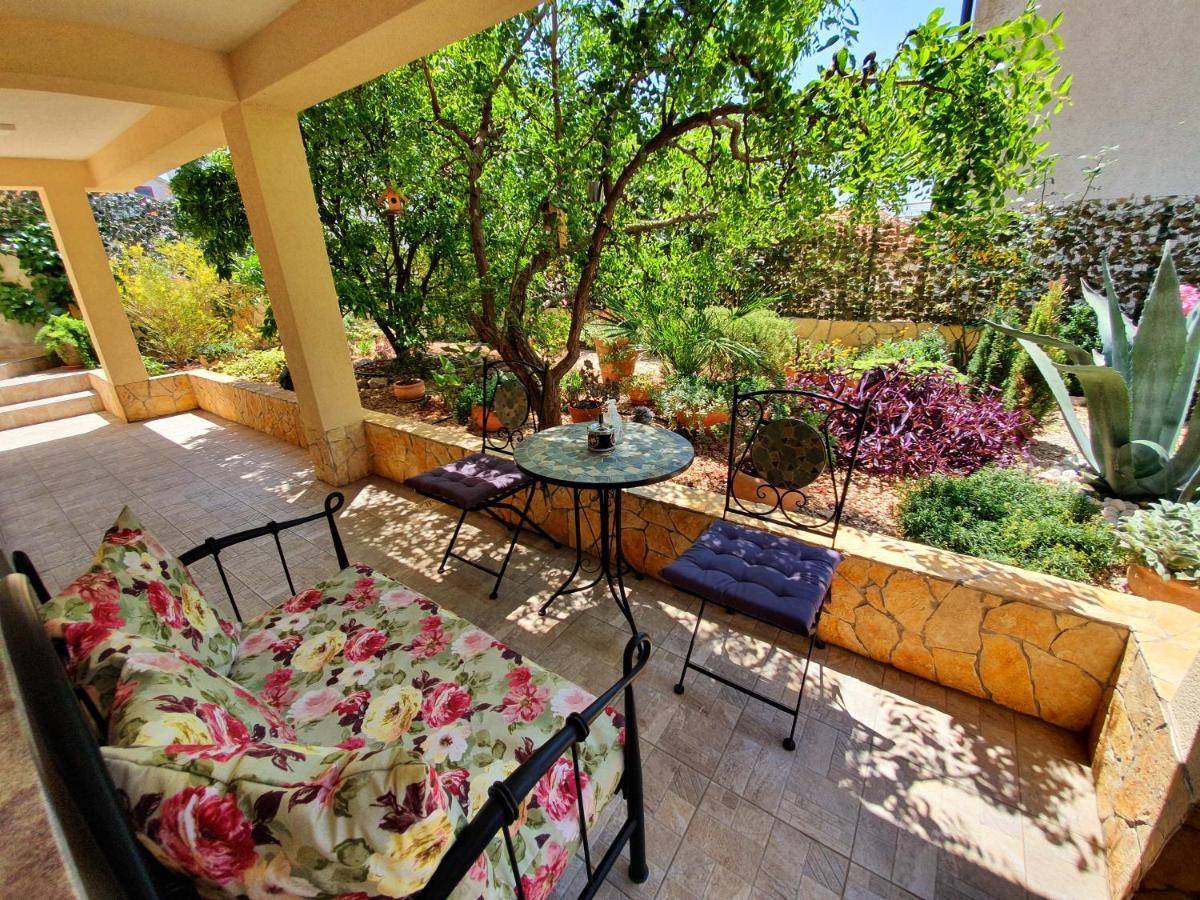 Apartment Tonka Šibenik Екстериор снимка