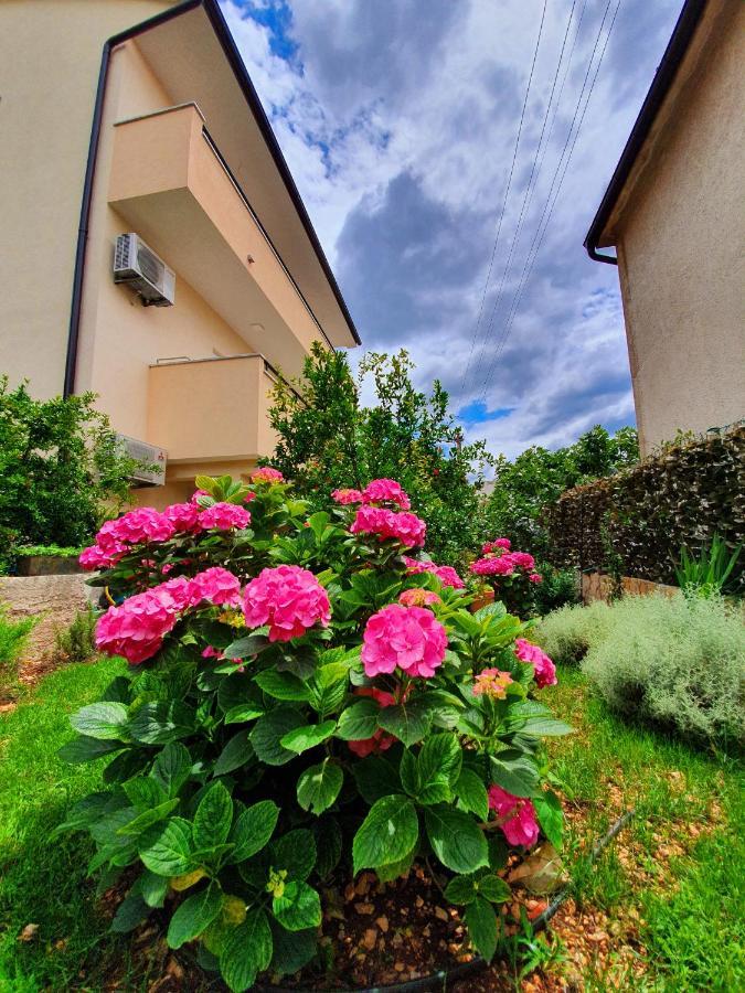 Apartment Tonka Šibenik Екстериор снимка