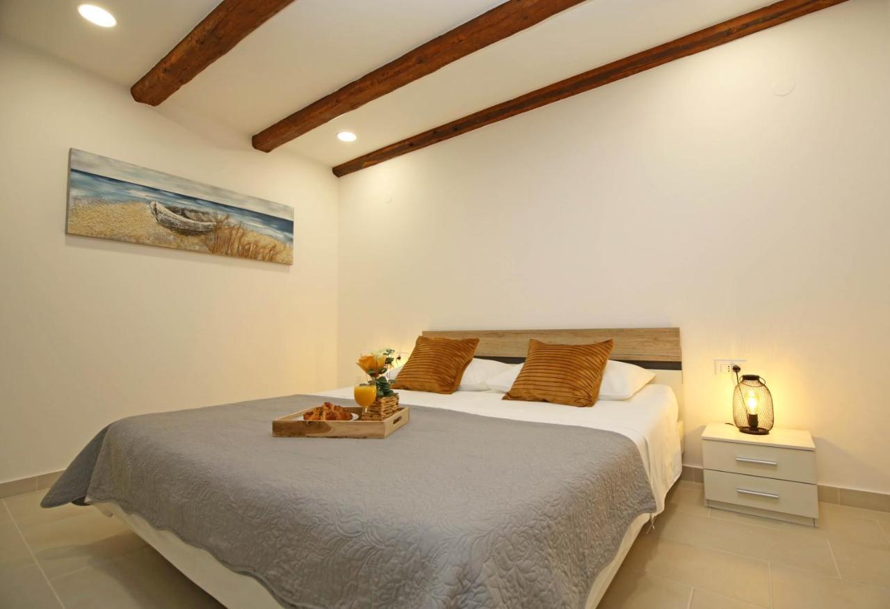 Apartment Tonka Šibenik Екстериор снимка